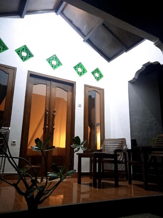 Yayan Bungalow Gili Islands Exterior photo